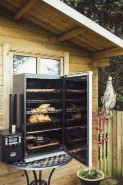 Bradley Digital Smoker 4-Rack / Elektro Räucherofen -Rosle Grills Geschaft 13238 Bradley Digital Raeucherofen