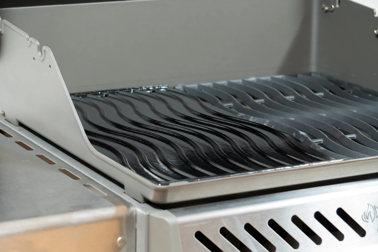 Napoleon Grillplatte / Gussplatte Für Rogue 365 (und Rogue 525 Bis 2020) Breite 25,3 Cm 2 Napoleon Grillplatte / Gussplatte Für Rogue 365 (und Rogue 525 Bis 2020) Breite 25,3 Cm – Bild 2