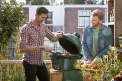 Big Green Egg MiniMax Keramikgrill Mit EGG Carrier Inkl. Zubehörpaket Mit Looftlighter -Rosle Grills Geschaft Big Green Egg MiniMax Balkongrill Tischgrill