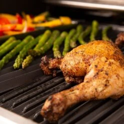 Broil King Baron 490 Black Gasgrill Inkl. Drehspieß - Modell 2023 - SMART Deal Inkl. Grillfürst Grill Control -Rosle Grills Geschaft Broil King Gasgrill 875282 BARON490 FOOD 01