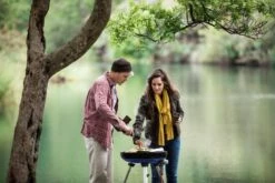 CADAC Camping Gasgrill Carri Chef 50 / BBQ Plancha + Dome - 50 Mbar -Rosle Grills Geschaft CADAC Carri Chef 50 Campinggrill