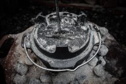 Grillfürst Dutch Oven Set BBQ Edition DO2 - X-DEAL Inkl. Tragetasche / Aufbewahrungstasche, Gusseisen Pflege Und Deckelheber -Rosle Grills Geschaft Dutch Oven 2 1