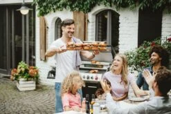 Enders Gasgrill Monroe Black Pro 4 IK Turbo -Rosle Grills Geschaft Enders Gasgrill Monroe Black Pro 4 IK Turbo Grillspass