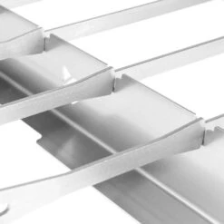 Fennek Universal Grillspieß-Halterung -Rosle Grills Geschaft Fennek Universal Grillspiesshalterung Detail Aufnahme Spiesse 4 1630327243