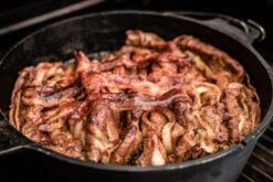 Grillfürst Dutch Oven Set BBQ Edition DO6 - X-DEAL Inkl. Tragetasche / Aufbewahrungstasche, Gusseisen Pflege Und Deckelheber -Rosle Grills Geschaft GF Dutch Oven Schichtfleisch 3