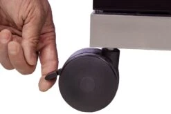 Grillfürst G310E 3-Brenner Gasgrill Borussia Dortmund Edition Mit Hochtemperaturbrenner Und Edelstahl Rosten -Rosle Grills Geschaft Grillfuerst Gasgrill G310E Lenkrollen mit Feststellbremse 3