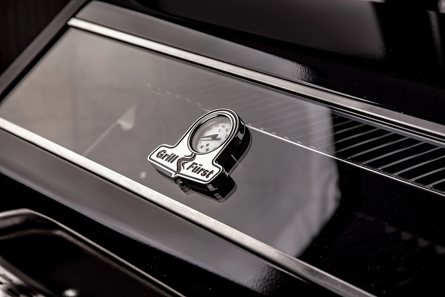 Grillfürst G521G 5-Brenner Edelstahl-Gasgrill - Eintracht Frankfurt Edition - Gusseisenroste 5 Grillfürst G521G 5-Brenner Edelstahl-Gasgrill - Eintracht Frankfurt Edition - Gusseisenroste – Bild 5