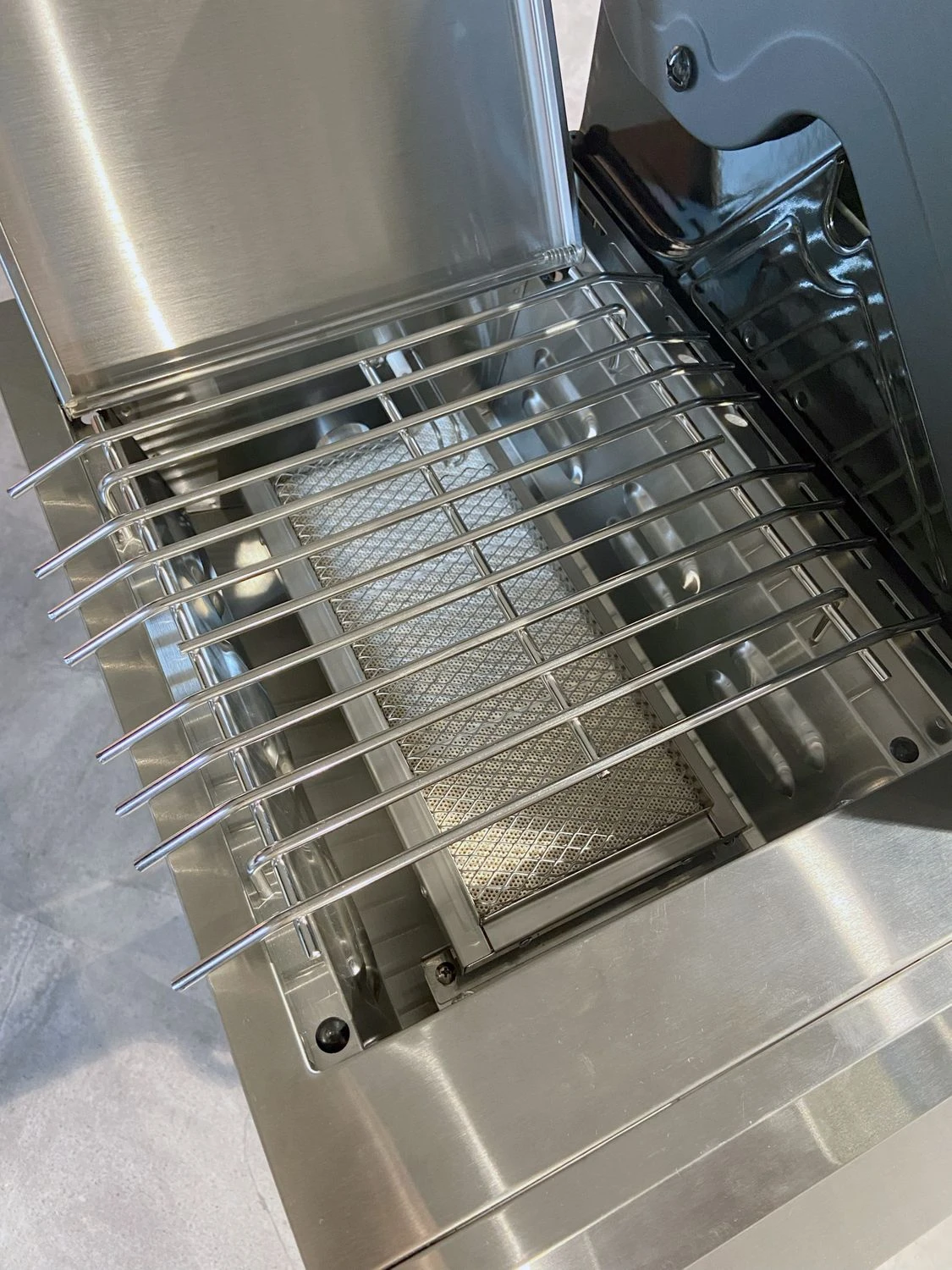 Grillfürst G620E 6-Brenner Gasgrill Mit Hochtemperaturbrenner, Heckbrenner Und Edelstahl Rosten 8 Grillfürst G620E 6-Brenner Gasgrill Mit Hochtemperaturbrenner, Heckbrenner Und Edelstahl Rosten – Bild 8