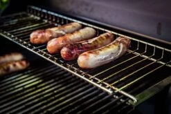 Grillfürst G621E 6-Brenner Edelstahl-Gasgrill Mit Hochtemperaturbrenner, Heckbrenner Und Edelstahl Rosten - X-DEAL Inkl. Zubehörpaket -Rosle Grills Geschaft Grillfuerst Gasgrill G621E Bratwurst Warmhalterost 1