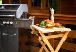 Grillfürst Grill Beistelltisch / Klapptisch Mit Abnehmbaren Schneidebrett 63 Cm X 40 Cm -Rosle Grills Geschaft Grillfuerst Grill Beistelltisch Bambus Schneidbrett