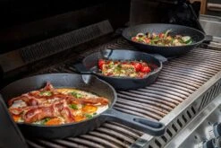 Grillfürst Gusseisenpfanne Mit 2 Griffen Ø 25 Cm 12 Grillfürst Gusseisenpfanne Mit 2 Griffen Ø 25 Cm -Rosle Grills Geschaft Grillfuerst Grillpfannen Gusseisen 3