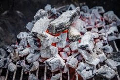 Männerglut Steakhouse Kohle 10kg / Restaurant Holzkohle -Rosle Grills Geschaft Grillfuerst Steakhouse Kohle Glutbild