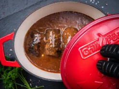 Grillfürst Dutch Oven Sternentöpfchen / Gusseisen Bräter - Emailliert - M - Rot -Rosle Grills Geschaft Grillfuerst Sternentoepfchen M rot Rouladen