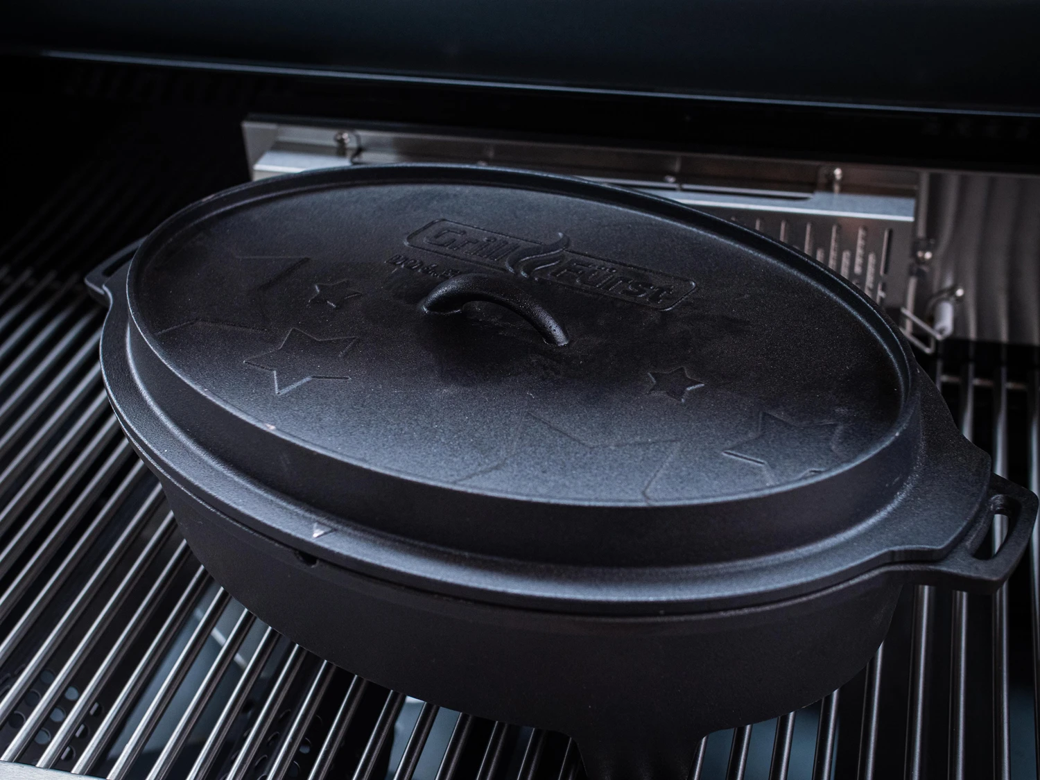 Grillfürst Dutch Oven BBQ Edition DO 6,5 Flach / Oval Für Grillfürst Grills, Weber Spirit, Weber Genesis, Broil King Signet, Broil King Monarch 4 Grillfürst Dutch Oven BBQ Edition DO 6,5 Flach / Oval Für Grillfürst Grills, Weber Spirit, Weber Genesis, Broil King Signet, Broil King Monarch – Bild 4