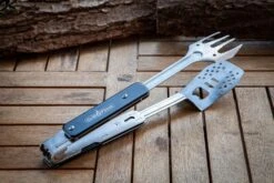 Grillfürst BBQ - Multitool - 4in1 Grillbesteck - Grillgadget -Rosle Grills Geschaft Grillzange BBQ Multitool