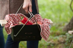 Knister Grill Small - Holzkohle Kompaktgrill -Rosle Grills Geschaft Knister Gril Small Tragekorb