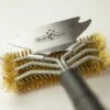 Grillfürst Grillbürste Messing Für Gusseisen Roste, Mit Breitem 3-fach Bürstenkopf Und Schaber