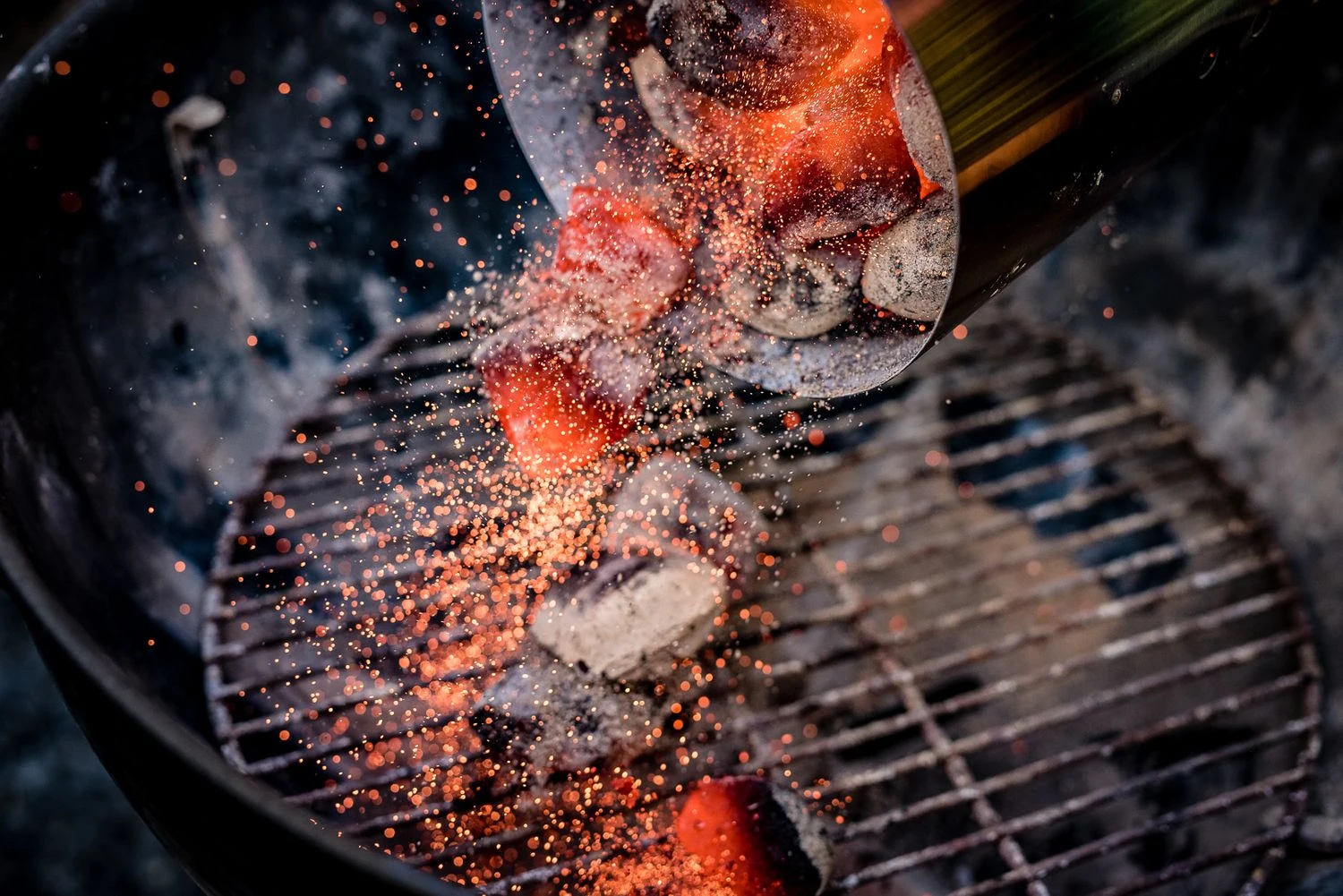 Männerglut Kokos - 10 Kg Grillbriketts Aus Kokosnuss-Schalen 3 Männerglut Kokos - 10 Kg Grillbriketts Aus Kokosnuss-Schalen – Bild 3