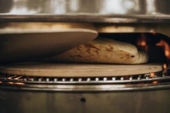 Moesta Pizzastein Mit Stier - 41cm -Rosle Grills Geschaft Moesta Pizzastein Anwendung