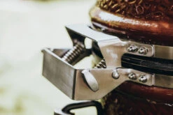 Monolith Grill Junior PRO Serie 2.0 Rot - MIT Gestell -Rosle Grills Geschaft Monolith Junior Pro Serie 2 0 abnehmbarer Deckel 1