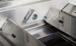 Napoleon Prestige Pro 665-3 Edelstahl Einbaugrill Gas - Inkl. Drehspieß - Modell 2023 15 Napoleon Prestige Pro 665-3 Edelstahl Einbaugrill Gas - Inkl. Drehspieß - Modell 2023 -Rosle Grills Geschaft Napoelon Prestige Pro Brennerabdeckungen Sear Plates 1