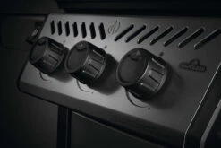 Napoleon Freestyle 365 Gasgrill, Graphit - Mit Seitenbrenner - Modell 2023 -Rosle Grills Geschaft Napoleon Freestyle Bedienknoepfe 3