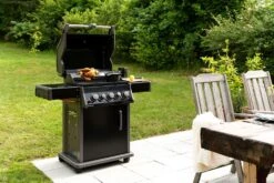 Napoleon Rogue 425 Gasgrill Mit Seitenbrenner Und Heckbrenner Inkl. Drehspieß 34 Napoleon Rogue 425 Gasgrill Mit Seitenbrenner Und Heckbrenner Inkl. Drehspieß -Rosle Grills Geschaft Napoleon Gasgrill Rogue 425 Hero Lifestyle Drehspiess 1
