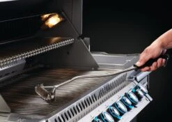 Napoleon Grillbürste Mit Edelstahlborsten Und Schaber -Rosle Grills Geschaft Napoleon Napoleon 62054 ss cleaningbrushwscr 4