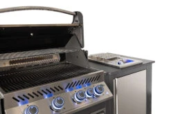 Napoleon Outdoor Küche Oasis Compact 105 Mit Prestige 500 Einbaugrill Und Einbau Sizzle Zone - Inkl. Arbeitsplatte Aus Feinsteinzeug -Rosle Grills Geschaft Napoleon Oasis Compact P500 mit Sizzle Zone Seitenbrenner Set