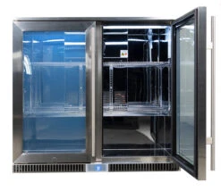 Napoleon Outdoor - Kühlschrank, 210 Liter, 2-türig Mit Doppelverglasung Und LED Beleuchtung - Wasserdicht Nach IP24 -Rosle Grills Geschaft Napoleon Outdoor Kueche Kuehlschrank leer Tuer offen rechts