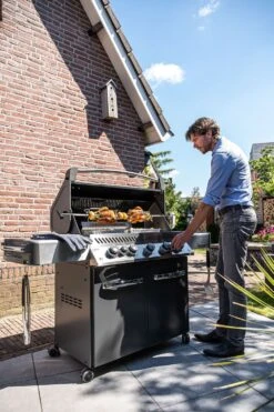 Napoleon Prestige 665 Gasgrill, Charcoal Grau - Mit Safety Glow - Modell 2023 -Rosle Grills Geschaft Napoleon Prestige 665 2811 1 1 1