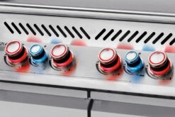 Napoleon Prestige Pro 500-3 Edelstahl Gasgrill, Erdgas Inkl. Drehspieß - Modell 2023 29 Napoleon Prestige Pro 500-3 Edelstahl Gasgrill, Erdgas Inkl. Drehspieß - Modell 2023 -Rosle Grills Geschaft Napoleon Prestige Pro 500 safety glow Drehknopfbeleuchtung 3