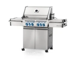 Napoleon Prestige Pro 500-3 Edelstahl Gasgrill Inkl. Drehspieß - X-DEAL Inkl. Napoleon TravelQ PRO285 Kompakt Gasgrill 24 Napoleon Prestige Pro 500-3 Edelstahl Gasgrill Inkl. Drehspieß - X-DEAL Inkl. Napoleon TravelQ PRO285 Kompakt Gasgrill -Rosle Grills Geschaft Napoleon Prestige Pro 500 seitlich 01 2