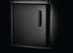 Napoleon Rogue SE 425 Gasgrill, Schwarz Mit Gussrosten - Hero Modell 2023 Inkl. Drehspieß - SMART Deal Inkl. Grillfürst Grill Control 36 Napoleon Rogue SE 425 Gasgrill, Schwarz Mit Gussrosten - Hero Modell 2023 Inkl. Drehspieß - SMART Deal Inkl. Grillfürst Grill Control -Rosle Grills Geschaft Napoleon Rogue SE 425 Unterschrank Tueren schwarz 1