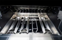 Outdoorchef Dualchef 425 G BZ Gasgrill Mit BLAZING ZONE Infrarotbrenner 31 Outdoorchef Dualchef 425 G BZ Gasgrill Mit BLAZING ZONE Infrarotbrenner -Rosle Grills Geschaft Outdoorchef Dualchef 425G BZ Detail Twin Brenner