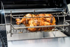 Outdoorchef Dualchef 425 G BZ Gasgrill Mit BLAZING ZONE Infrarotbrenner 25 Outdoorchef Dualchef 425 G BZ Gasgrill Mit BLAZING ZONE Infrarotbrenner -Rosle Grills Geschaft Outdoorchef Dualchef 425G BZ Heat Diffuser Grillhaehnchen