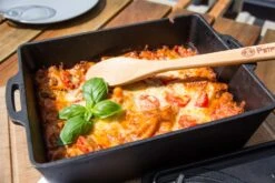 Petromax Dutch Oven Kastenform K8 Aus Gusseisen -Rosle Grills Geschaft Petromax Kastenform k8 Tisch