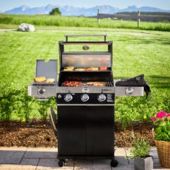Rösle Gasgrill Videro G3-S VARIO+ Schwarz - Modell 2023 - X-DEAL Inkl. Abdeckhaube Und Grillplatte -Rosle Grills Geschaft Roesle Gasgrill Videro G3 S Mood 2