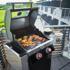Rösle Gasgrill Videro G2 Schwarz - Modell 2022 15 Rösle Gasgrill Videro G2 Schwarz - Modell 2022 -Rosle Grills Geschaft Roesle Videro G2 Gasgrill Station Mood02