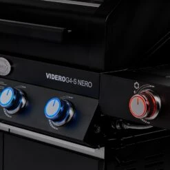 Rösle Gasgrill Videro G4-S Vario+ Nero Matt-schwarz - Modell 2023 -Rosle Grills Geschaft Roesle Videro G4 S Vario NERO matt schwarz beleuchtet 1