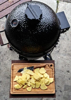 The Bastard Keramikgrill Classic Large - Complete - Schwarz Glänzend - Modell 2023 -Rosle Grills Geschaft The Bastard Classic Large Keramikgrill Seitentische