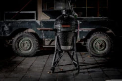 The Bastard Keramikgrill Classic Medium - Complete - Schwarz Glänzend - Modell 2023 -Rosle Grills Geschaft The Bastard Classic Medium Untergestell Seitentischel