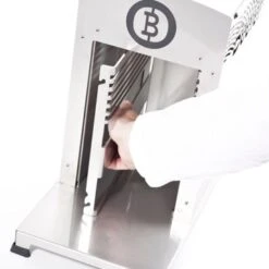 Beefer One PRO Gasgrill - 800 Grad Oberhitzegrill -Rosle Grills Geschaft beefer one pro rosthalterung 01110001