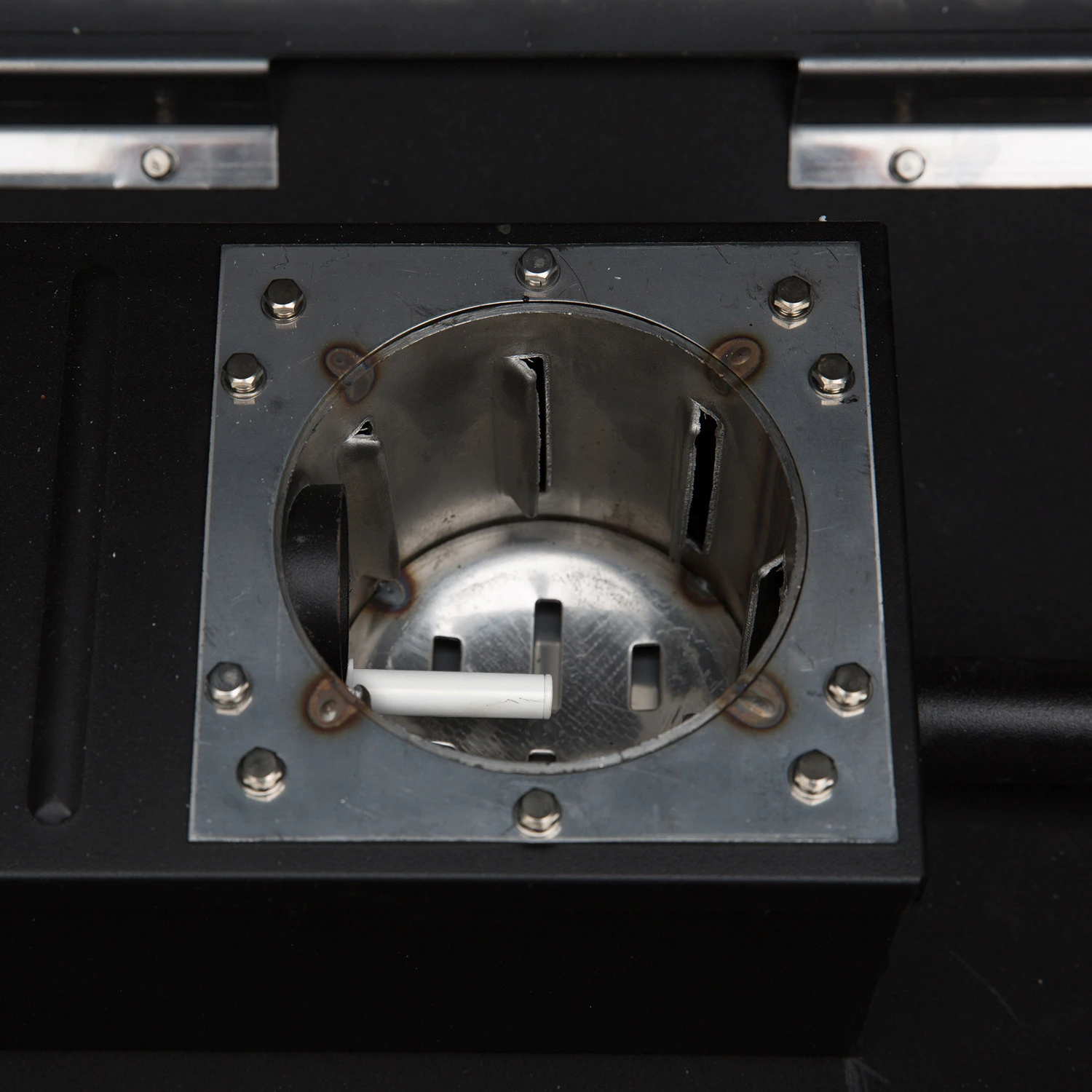 GMG Pelletgrill Ledge Prime Schwarz WiFi, Mit Klappbarer Frontablage 5 GMG Pelletgrill Ledge Prime Schwarz WiFi, Mit Klappbarer Frontablage – Bild 5