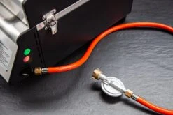 Grillfürst G201E 2-Brenner Gasgrill Portabel V2 - Campinggrill / Balkongrill 50mbar - Inkl. Untergestell -Rosle Grills Geschaft grillfuerst g201 gasanschluss 2