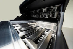 Outdoorchef Dualchef 425 G BZ Gasgrill Mit Blazing Zone Infrarotbrenner + DGS Gusseisen Grillrost 2 Stk.+ DGS Gemüse Grillrost 2 Stk. -Rosle Grills Geschaft outdoorchef dualchef 425 g flammschutzbleche 18 700 16 1