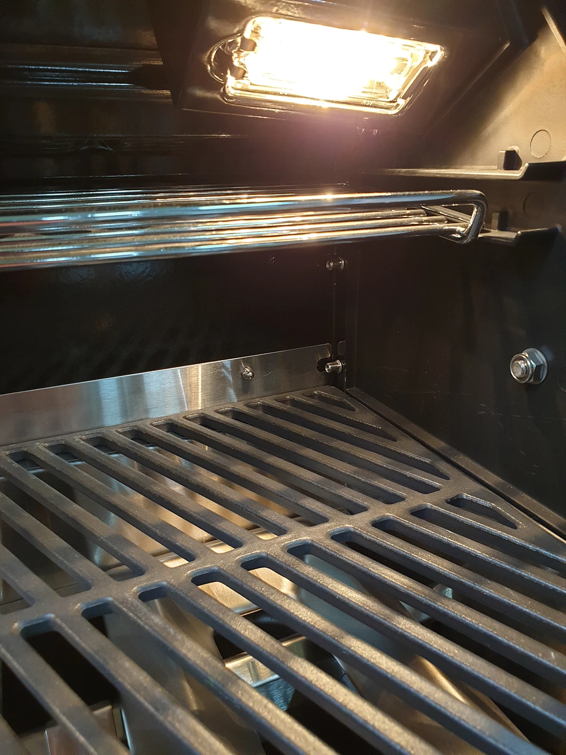 Outdoorchef Dualchef S 325 G Edelstahl Gasgrill 3 Outdoorchef Dualchef S 325 G Edelstahl Gasgrill – Bild 3